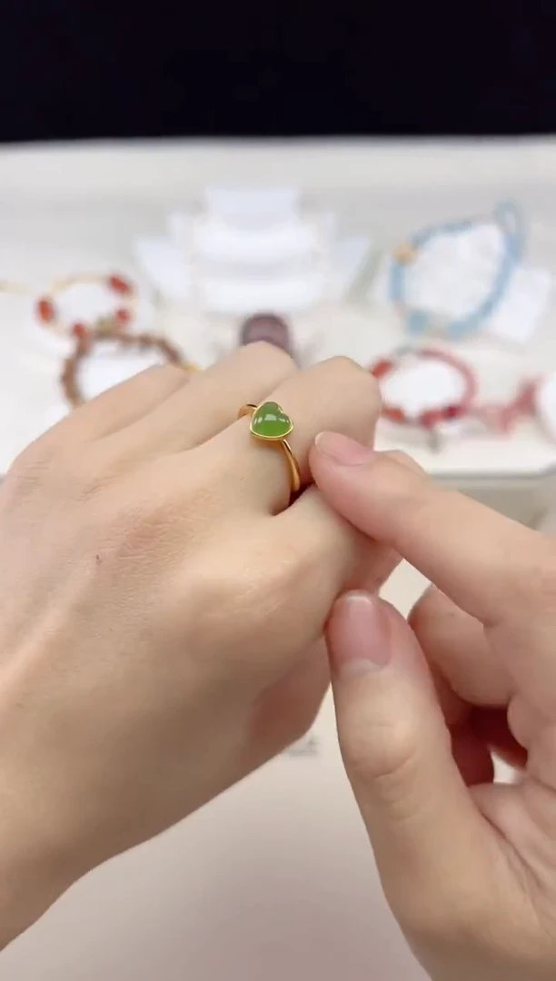 【闪购商品】和田玉戒指银S925镶嵌碧玉爱心多样性发货