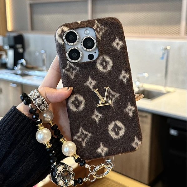 冬季毛绒经典老花适用苹果16pro max手机壳iphone15/14/13女防摔