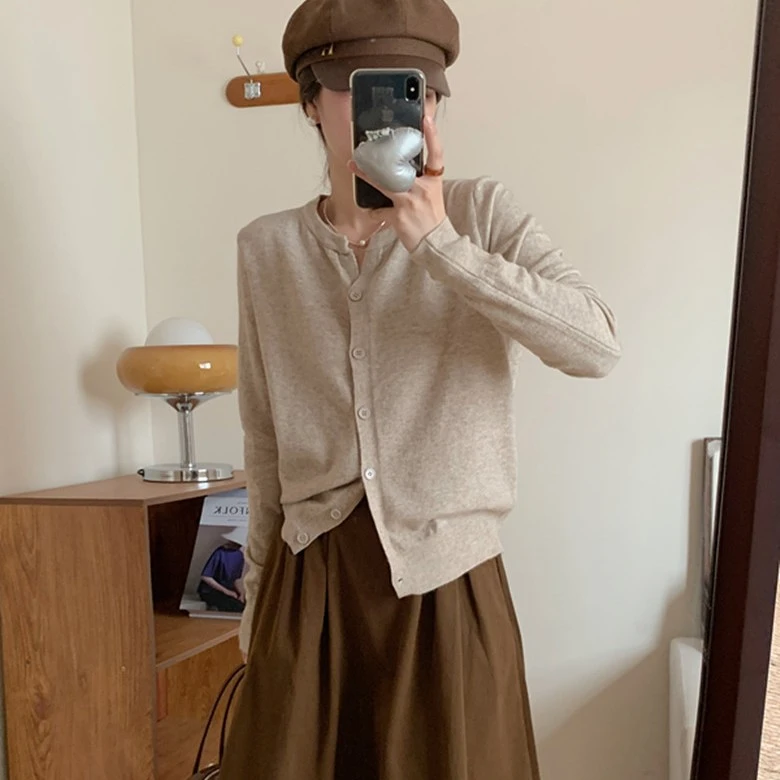 毛衣外套女春秋2023年新款短款外搭早秋慵懒风软糯上衣针织衫开衫