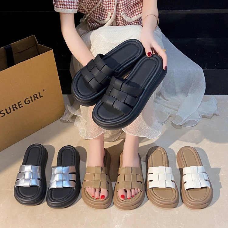 厚底编织拖鞋女夏外穿2024新款高级感时尚沙滩防滑一字凉拖潮