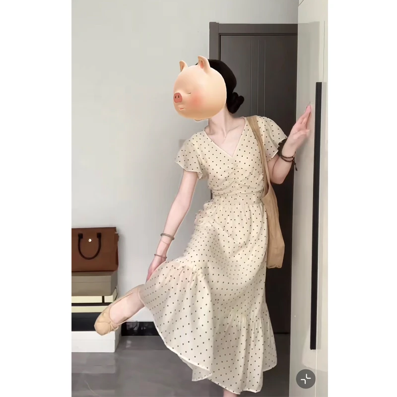 大码法式v领波点荷叶边袖子气质显瘦收腰休闲连衣裙高腰显白裙子