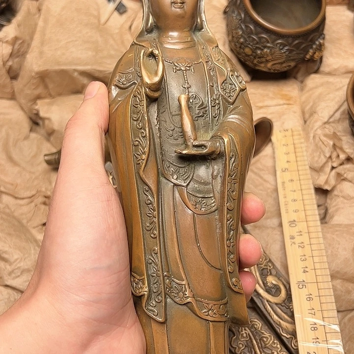 铜器摆件做工精良