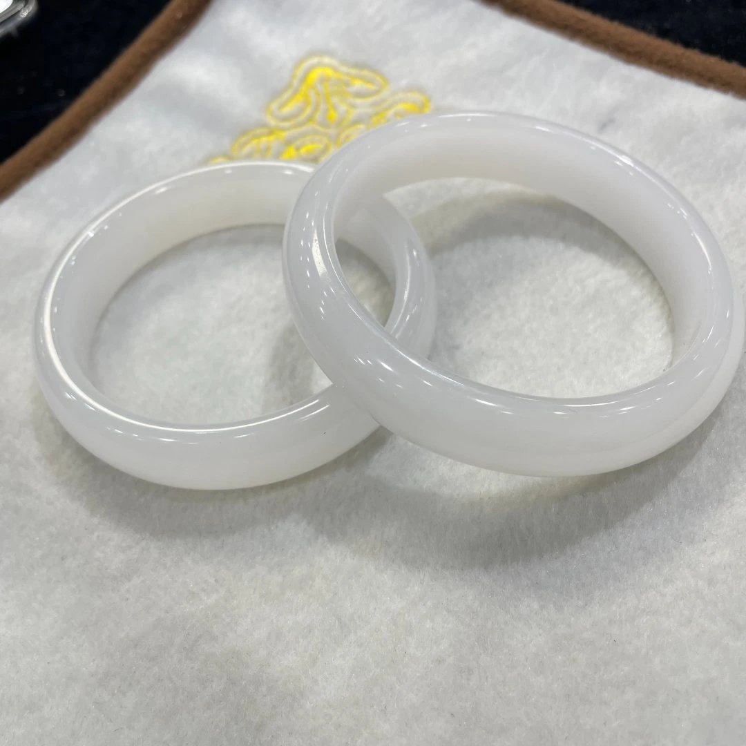 天然金丝玉宽版手镯（多样性拍一发一）