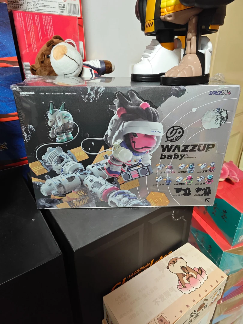 变色龙航天龙 飞船潮玩