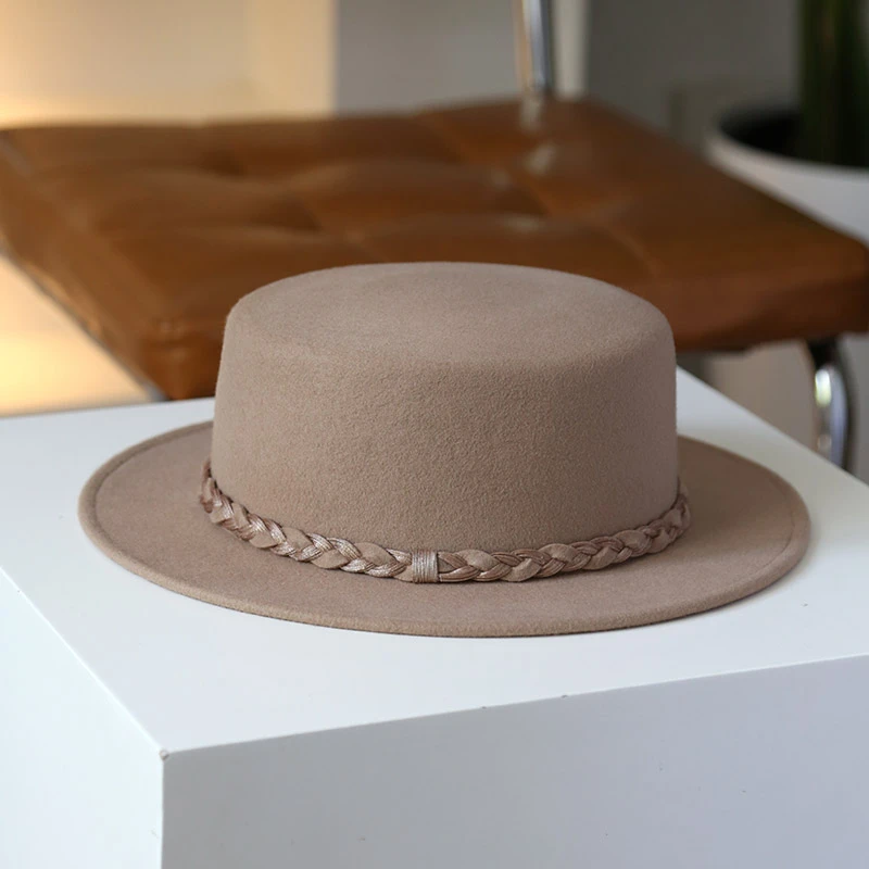 羊毛呢法式礼帽女秋冬英伦平顶帽子复古赫本真丝麻辫子毡帽