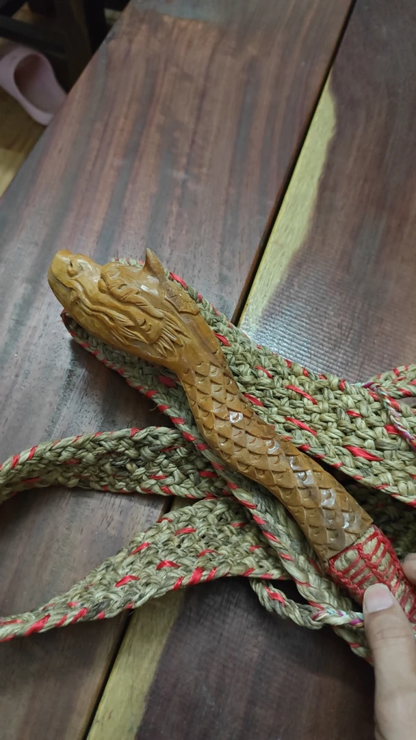金鞭圣者，非遗木雕蛇鞭，手工雕刻