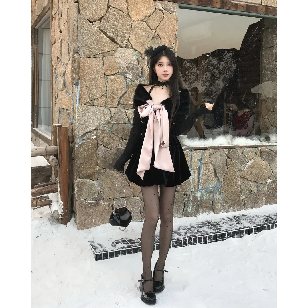 【陈天睡大觉】设计感粉色绸带千金感连衣裙秋冬纯欲显瘦蓬蓬短裙