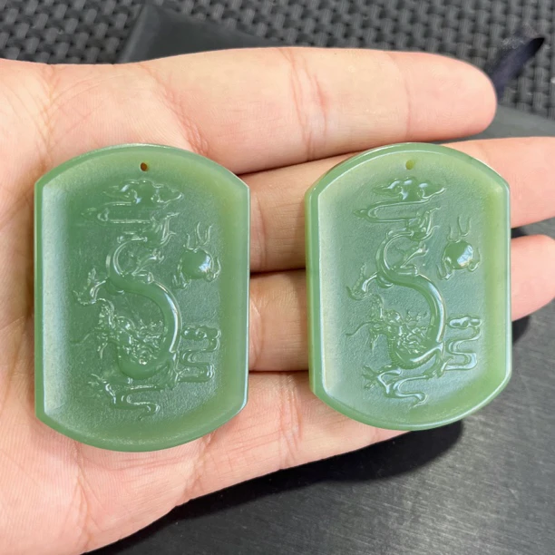 【七号矿无矿点脂粉细料】俄老料碧玉约50*35*6mm龙牌（多样性发一）