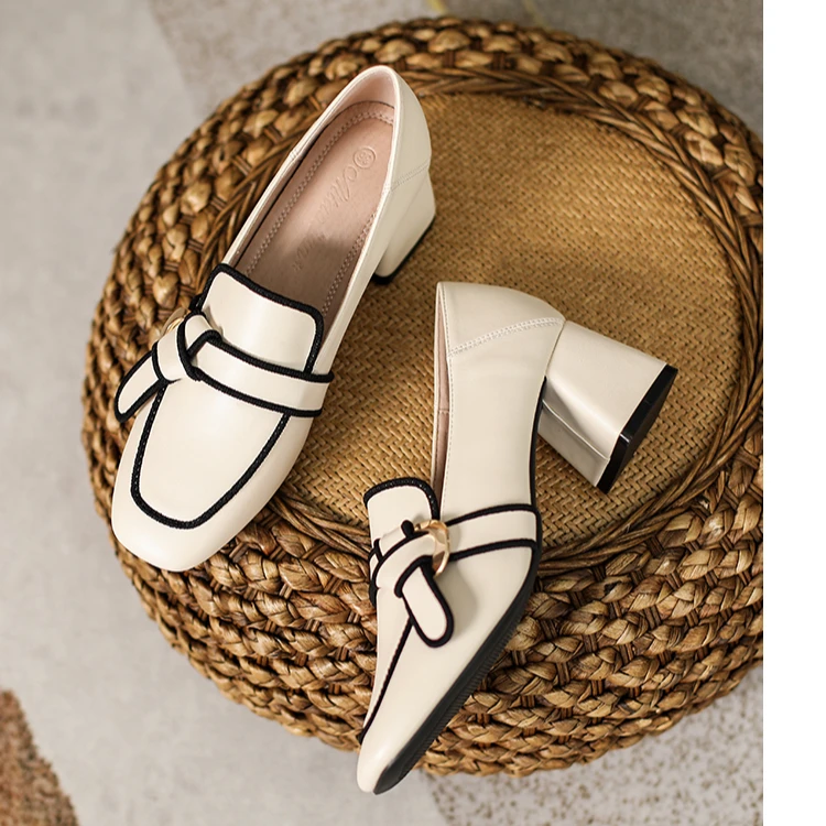 时尚百搭粗高跟单鞋女2024春季新款爆款气质百搭方头软皮软底女鞋