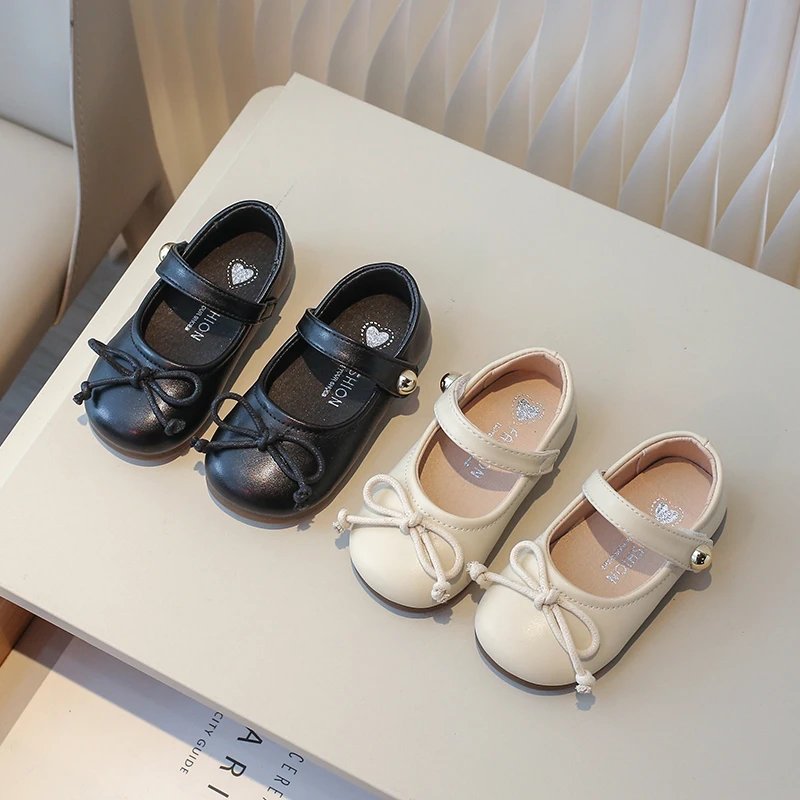 女宝宝小皮鞋2024春秋儿童软底时尚百搭公主鞋韩版浅口学步鞋夏季