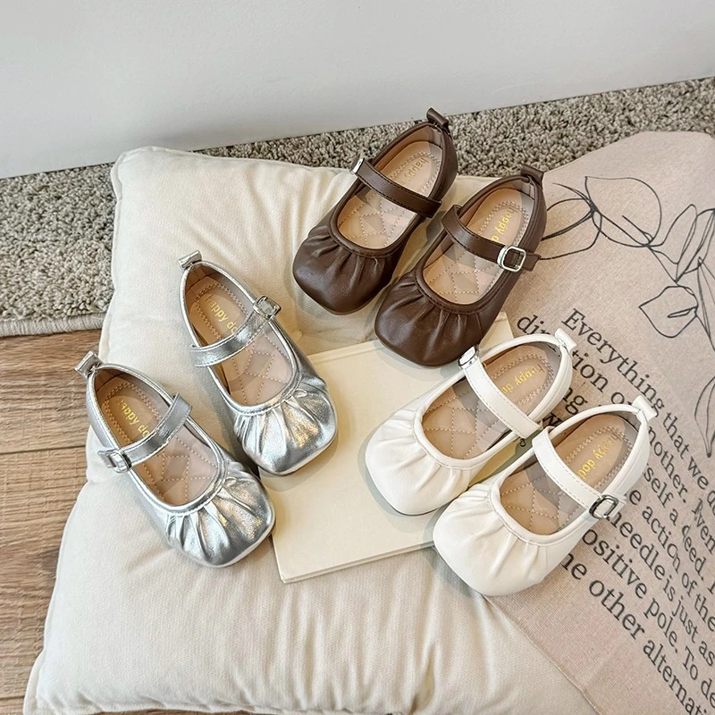 2024女童韩版褶皱洋气小皮鞋春夏秋款软底百搭豆豆单鞋时尚高能感