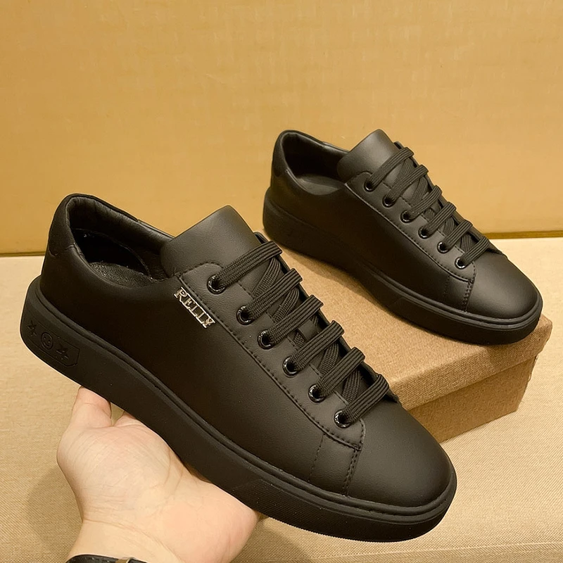 白春季款低帮潮鞋夏季透气男士休闲黑色板鞋秋季时尚百搭鞋子男