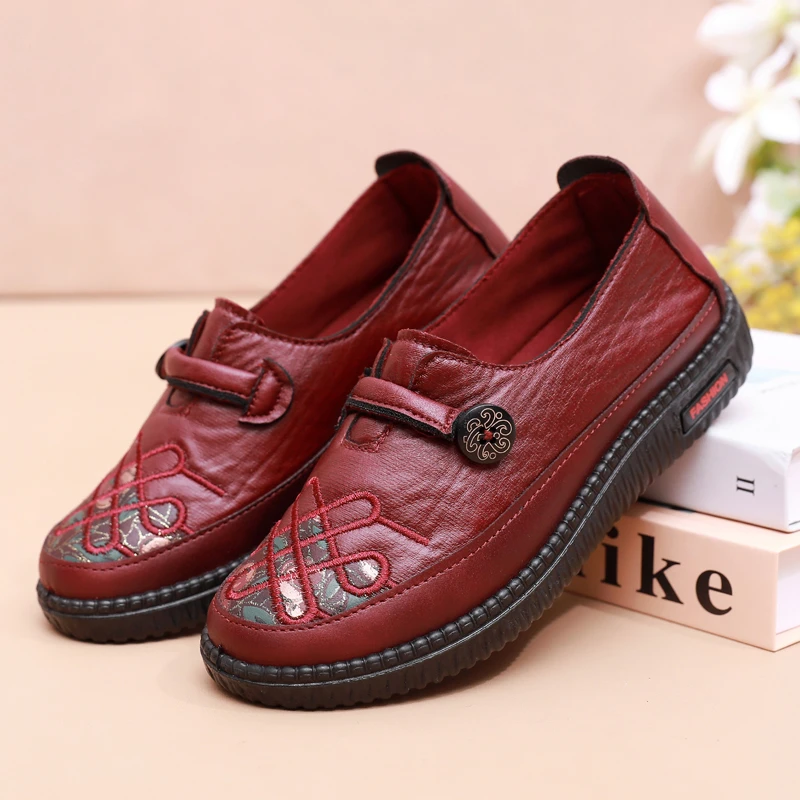 老北京布鞋秋季舒适软底老人鞋平底妈妈鞋奶奶鞋