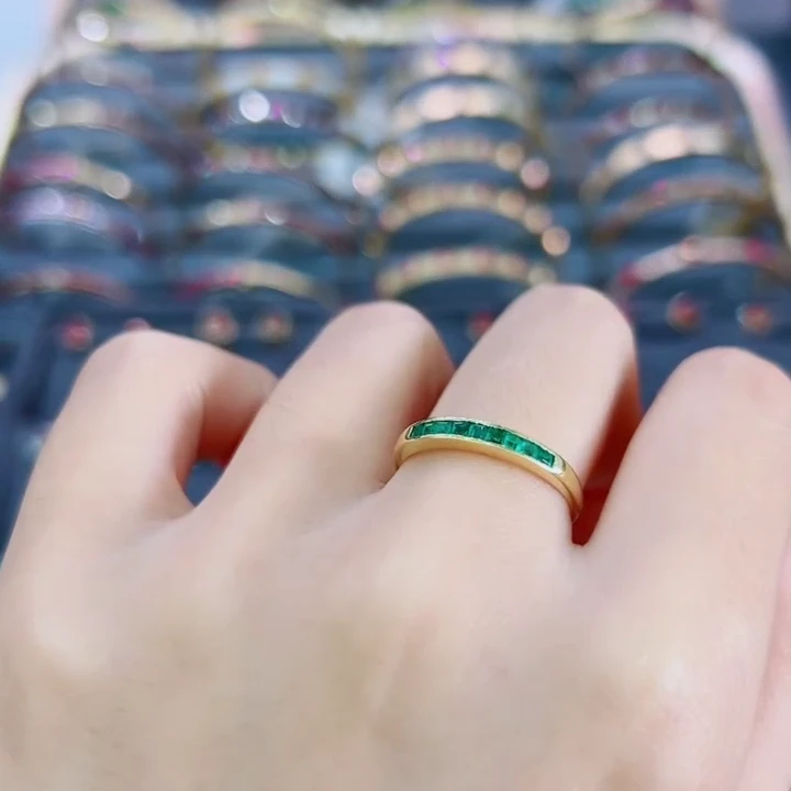 祖母绿戒指18K金镶嵌·