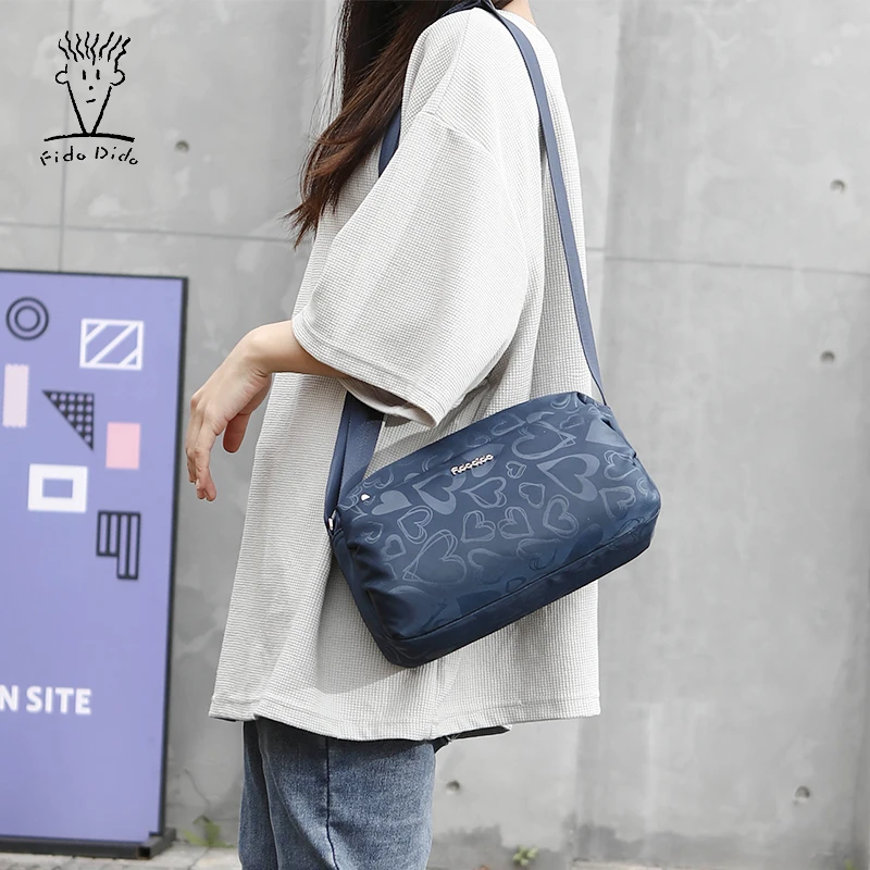 菲都狄都牛津布斜挎小包休闲女包新款小方包轻便时尚单肩帆布女包