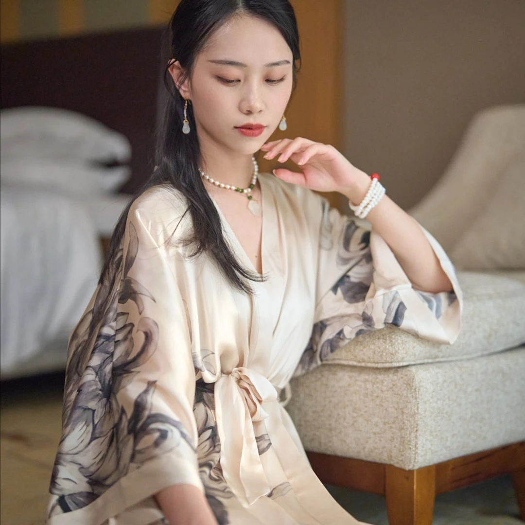 西湖丝韵【香槟水墨画-七分袖睡袍】桑蚕丝长款国风居家服真丝晨袍