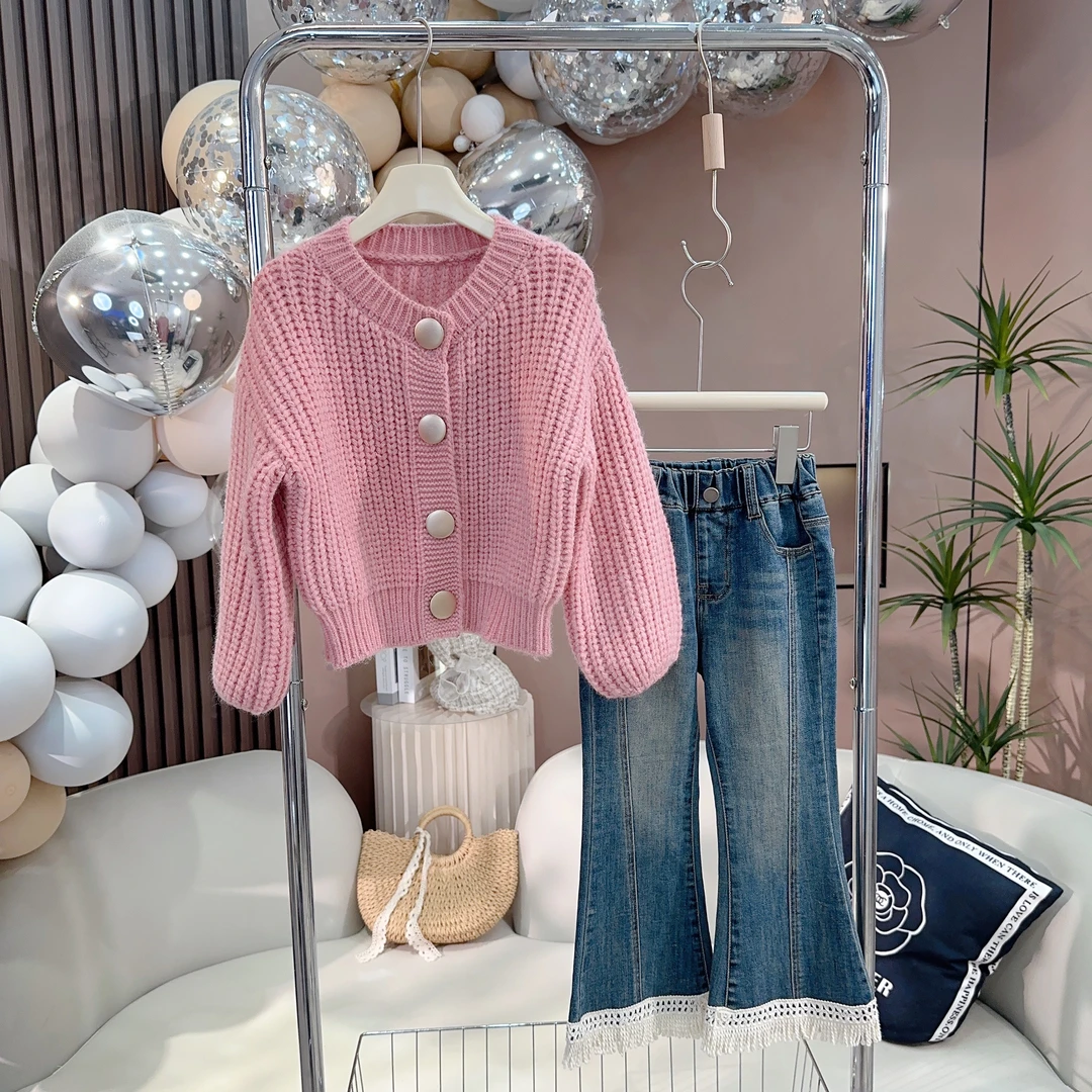 【米小逗】2024女童新秋款洋气时尚粉色毛衣牛仔微喇裤套装m8087