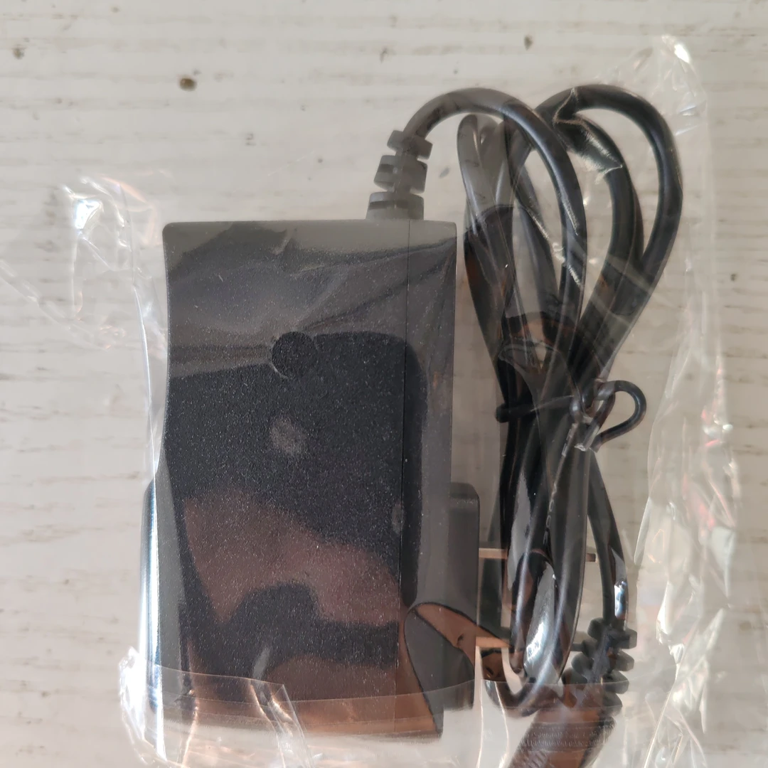 赶猪器充电器8.4V