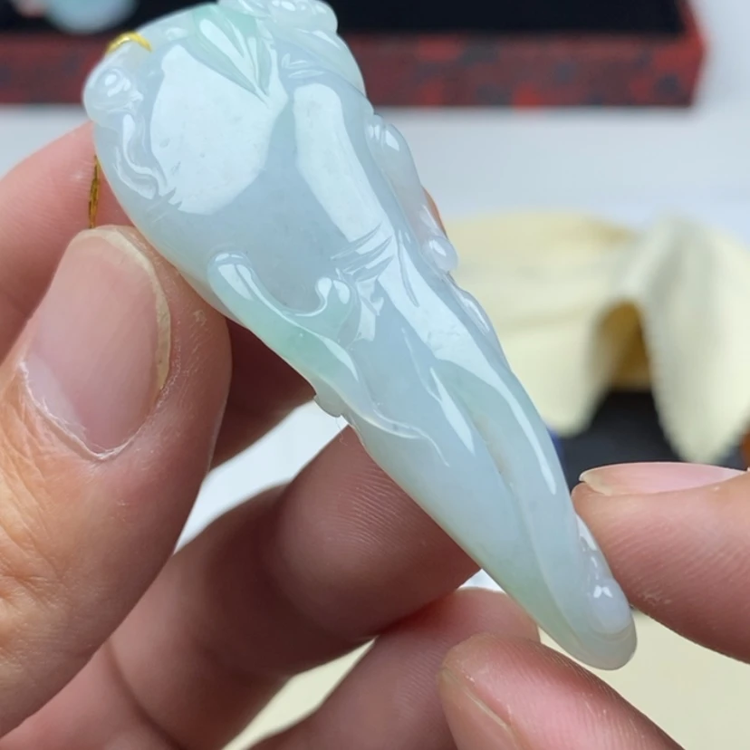 【闪购商品】翡翠颈饰未镶嵌