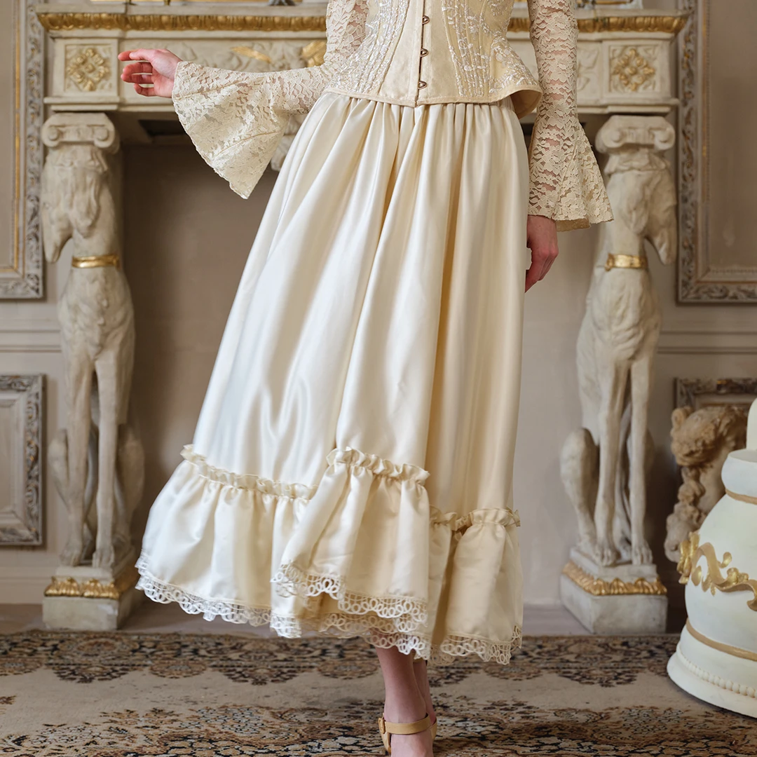 LaceMade 华尔兹之梦 法式复古光泽感缎面A字大摆半裙2024年秋季