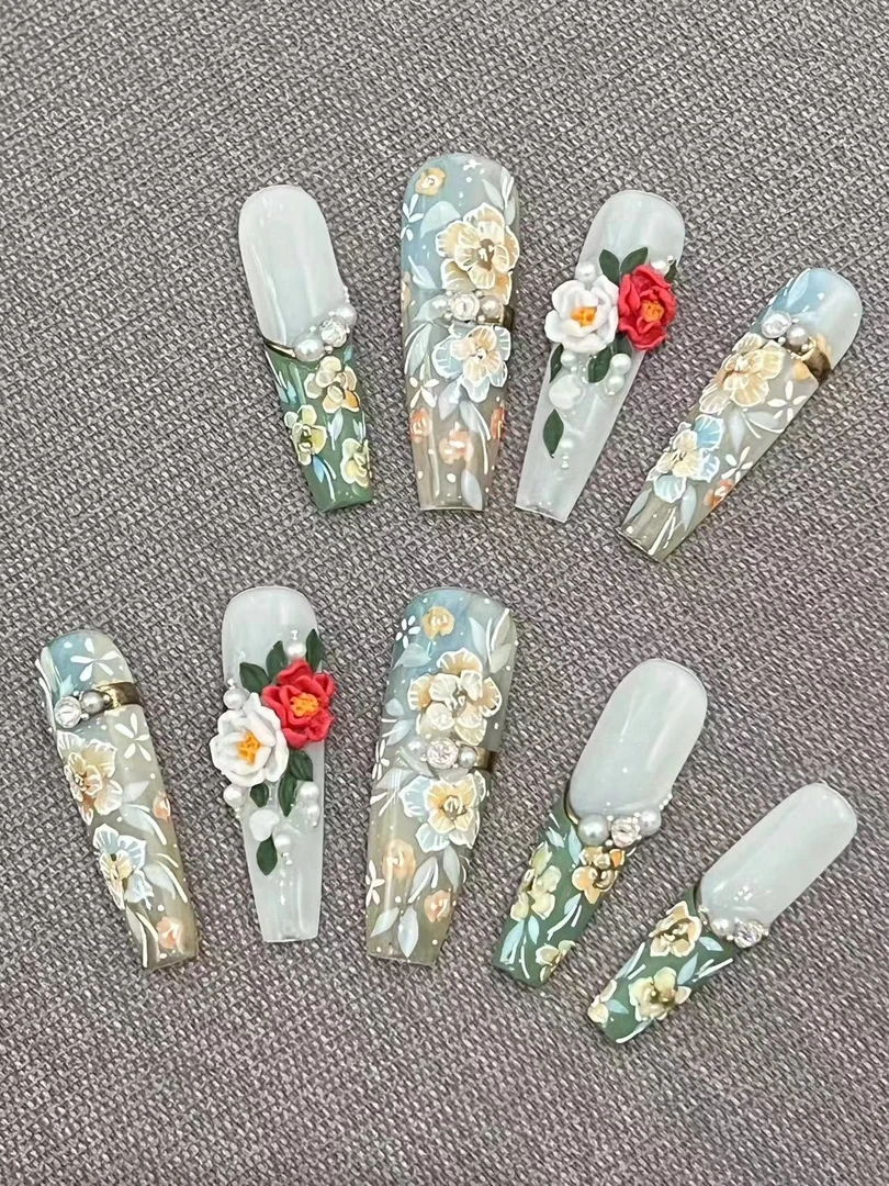 芳华定制纯手工穿戴甲 偶有瑕疵一单包邮 有工具包（NO退NO换）