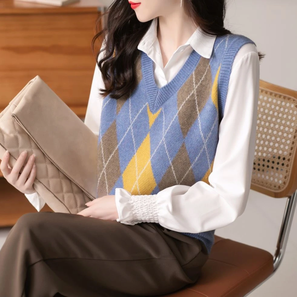 春装新款女装V领菱形拼色小个子针织马甲女减龄背心洋气坎肩秋