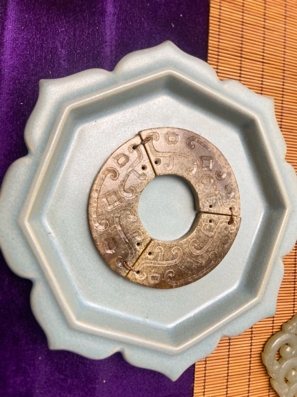 陶瓷盘，物件精美