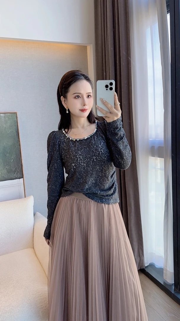 【25121】打底衫上衣秋款女装长袖新款时尚气质小衫