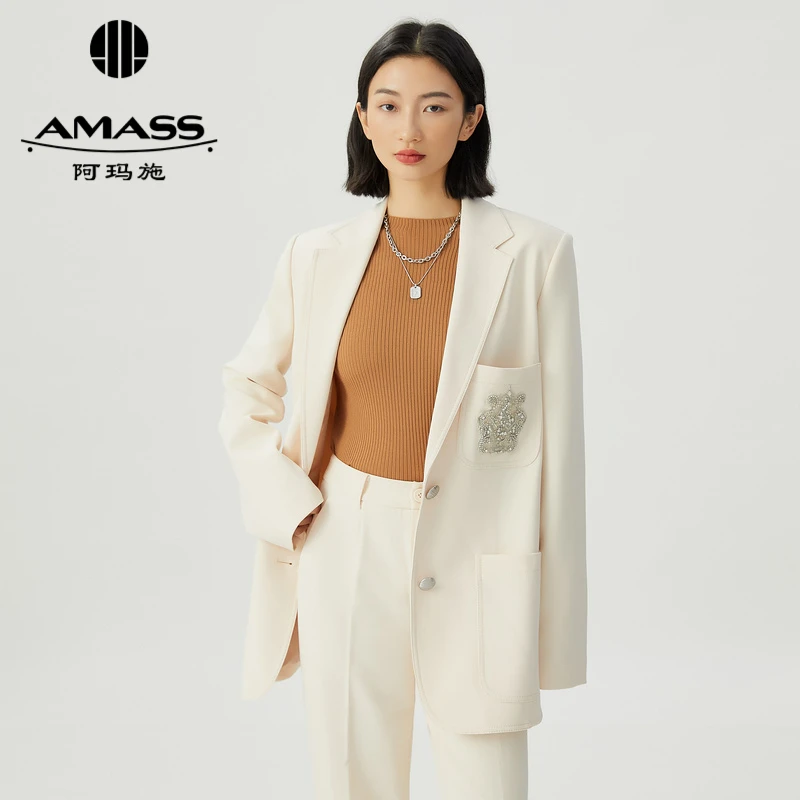 阿玛施AMASS新款女装百搭翻领宽松纯色两粒扣长袖西装5400587-2