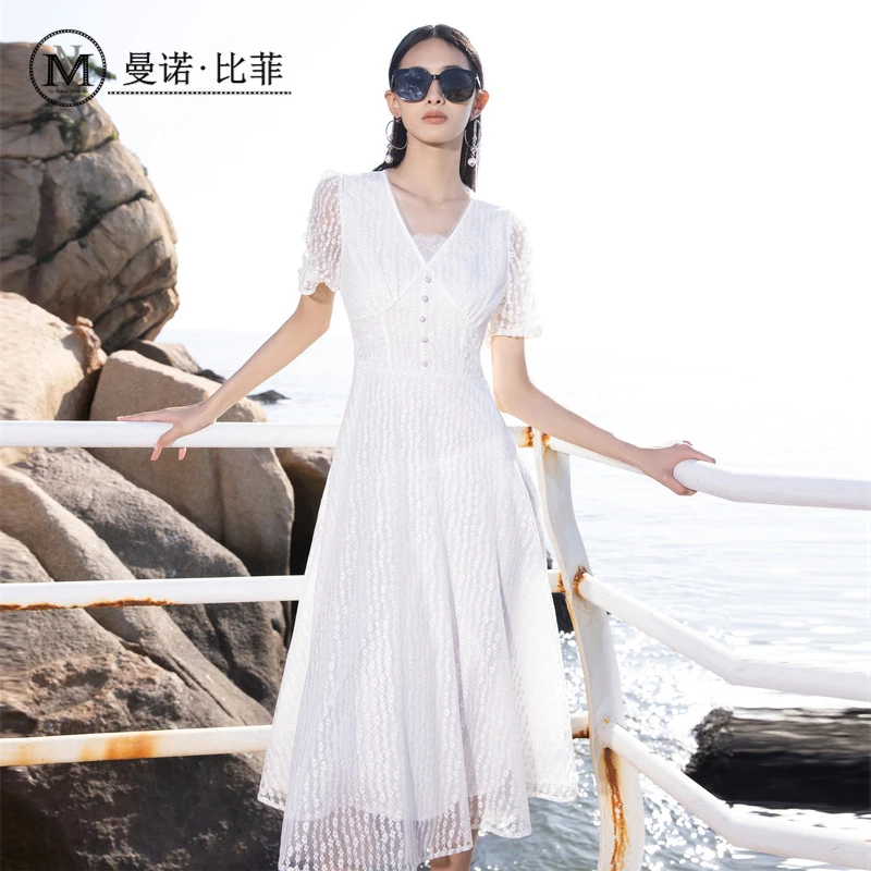 【艾美甄选】白色钉珠连衣裙MEBL123072