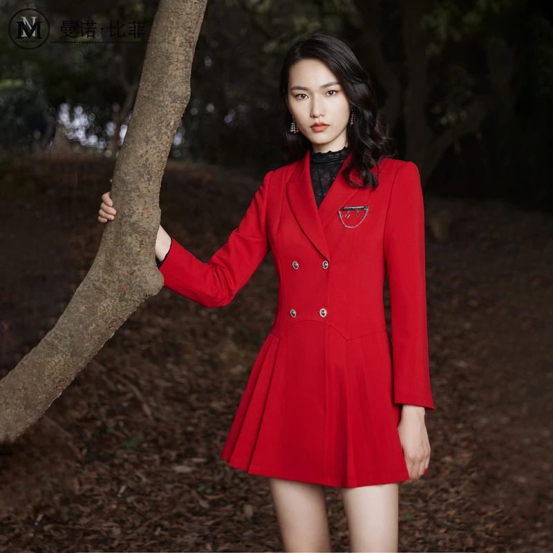 【小余专属】曼诺比菲摩登职场西装领连衣裙MCKL135117