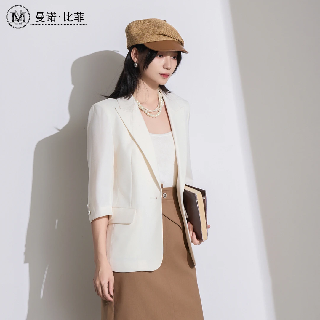 【小余专属】曼诺比菲休闲款宽松职场西装外套MEBG132056