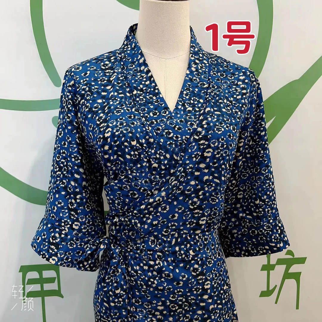 时尚小碎花西藏服 民族服装