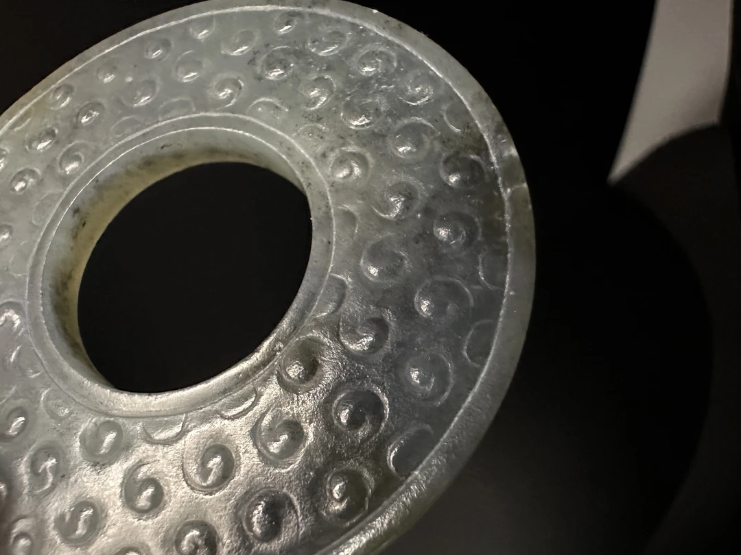 战汉风格和田玉玉壁