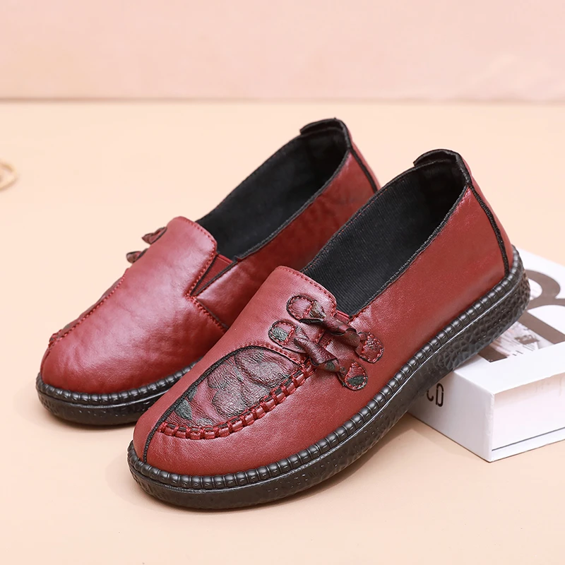 老北京布鞋春秋女鞋休闲防水中老年妈妈鞋平底软底防滑舒适奶奶鞋