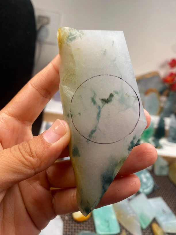 缅甸天然翡翠挂件，种老水润