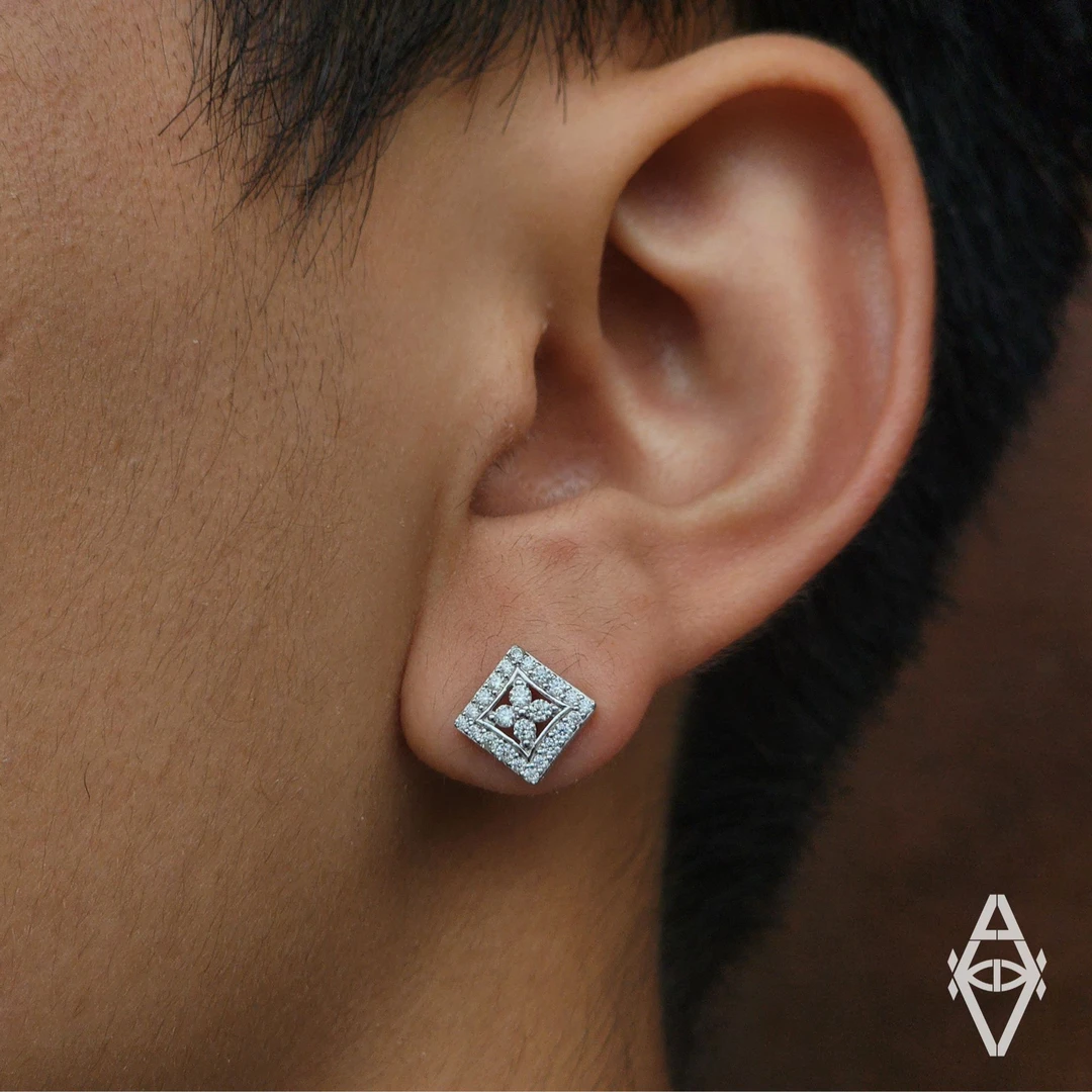 925银莫桑石耳饰 V.A 银色方形四叶草气质轻奢百搭复古欧美耳钉