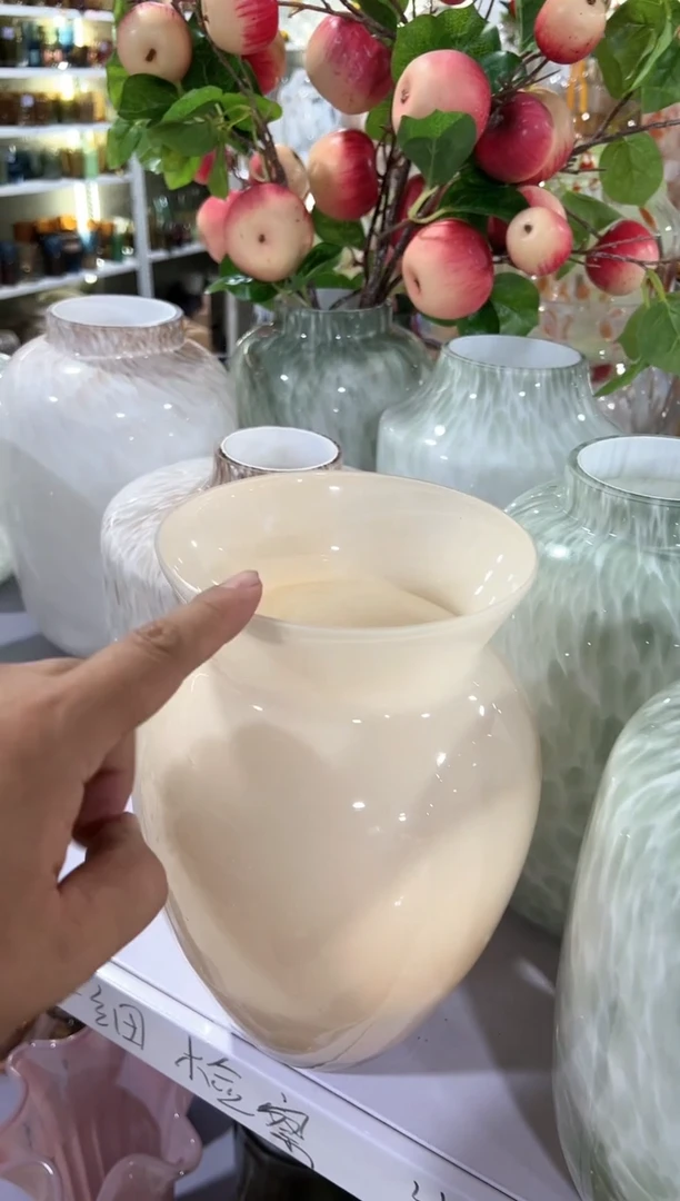 【闪购商品】奶白色花瓶
