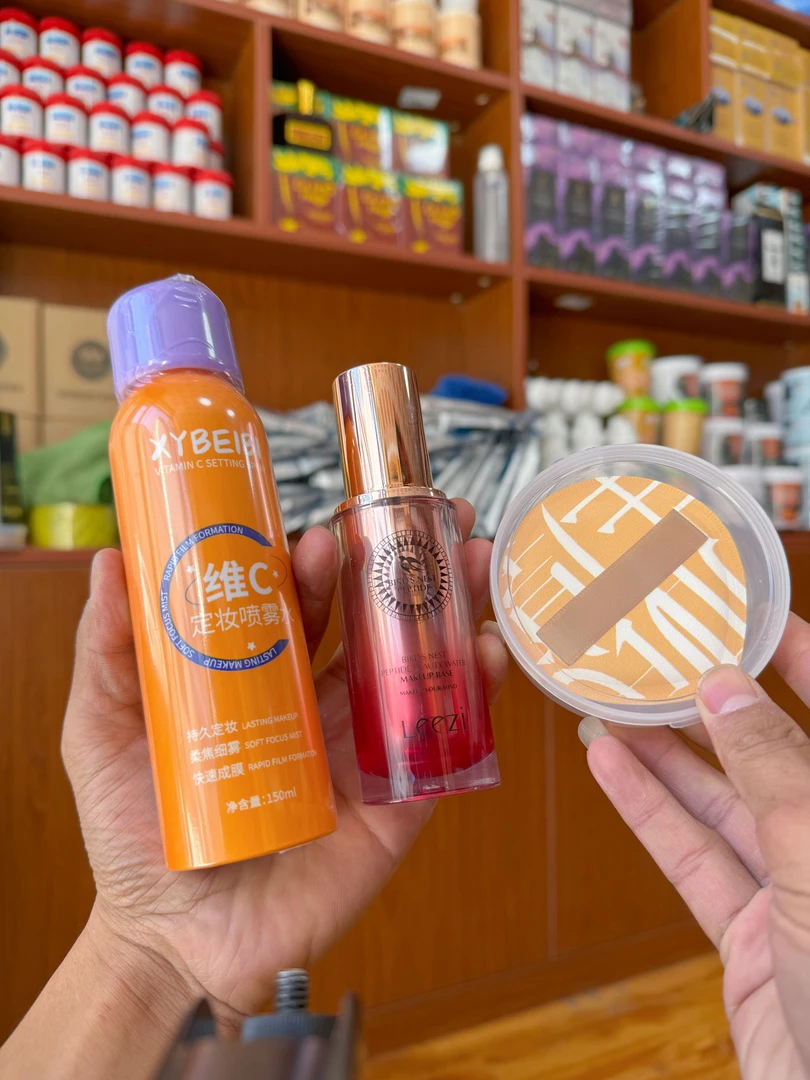 Leezi莉兹燕窝肽修颜持妆粉底液