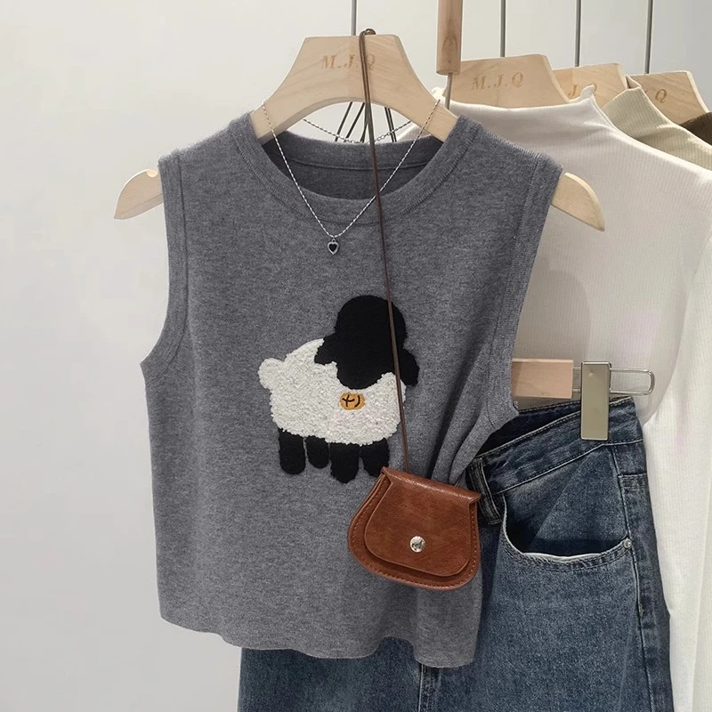 设计感小羊刺绣针织背心女早新款显瘦小众别致内搭打底衫上衣潮