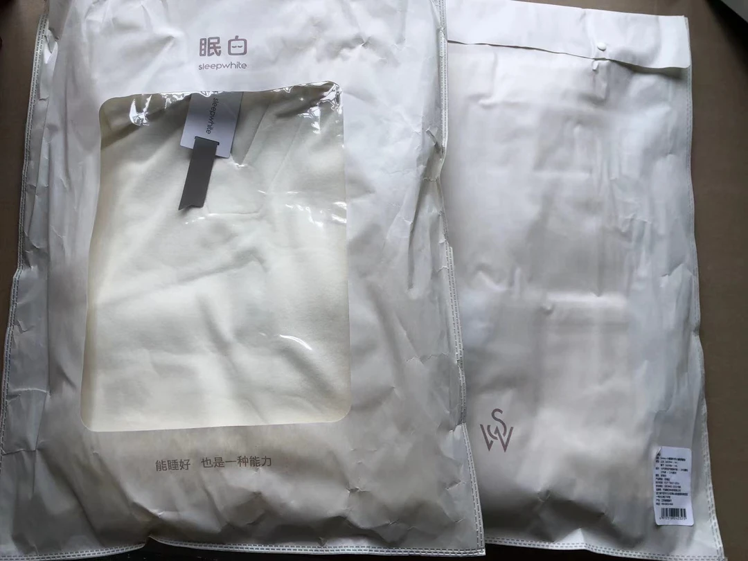 白色针织翻领套装 工厂原单尾货