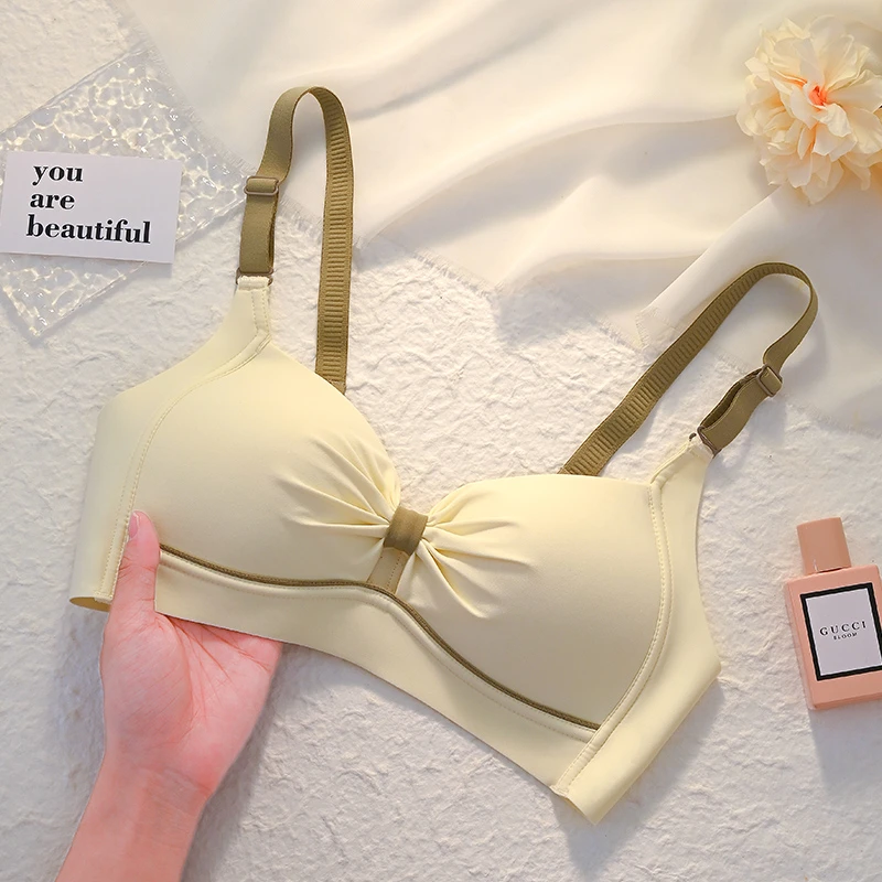 无痕无钢圈聚拢内衣女小胸显大上托防下垂收副乳文胸少女薄款胸罩