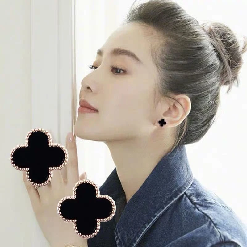 合金耳饰 轻奢四叶草耳钉女镶钻新款耳环耳坠简约网红气质设计ins