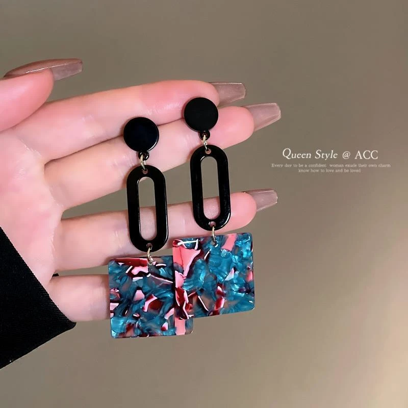 耳坠女时尚气质个性长款几何亚克力耳环韩国时髦网红夸张耳饰爆款