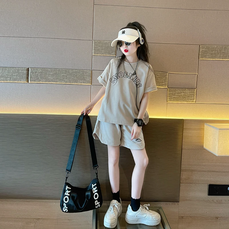 夏季女童休闲套装2025新款洋气时髦宽松夏装中大童短袖短裤两件套
