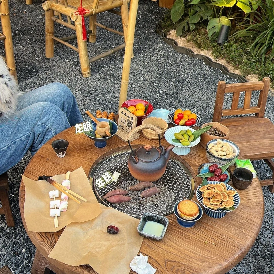 老榆木围炉煮茶小圆桌实木火锅桌网红全实木碳火复古茶桌围炉煮茶