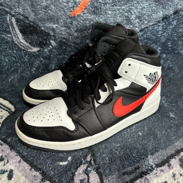 42.5码Jordan Air Jordan 1 熊猫 黑白红/市场899 无原盒 成色好