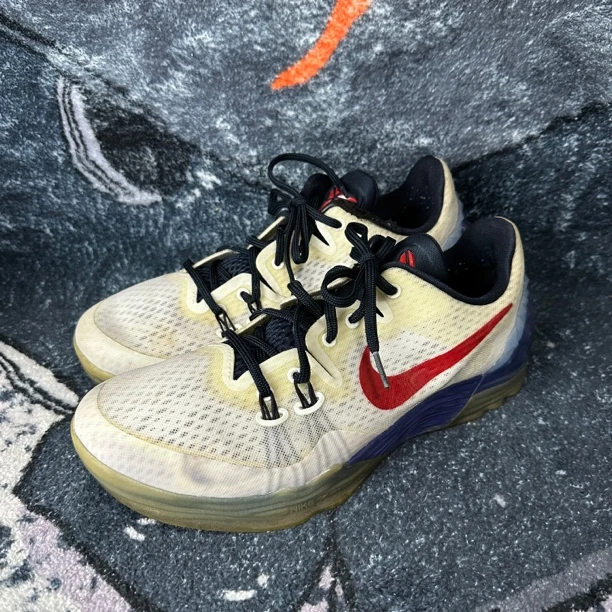 43码Nike 科比 5 毒液5美国队篮球鞋/市场无价格 无原盒 鞋帮瑕疵