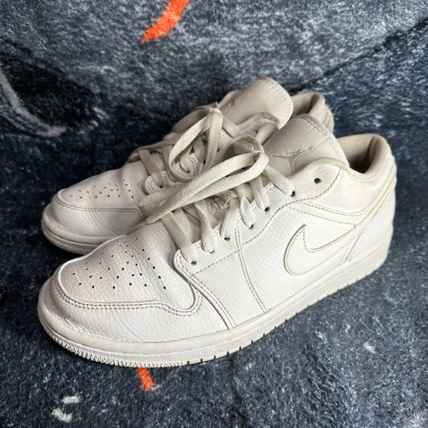 40.5码Jordan Air Jordan 1 Low白色/市场2399 无原盒 成色不错