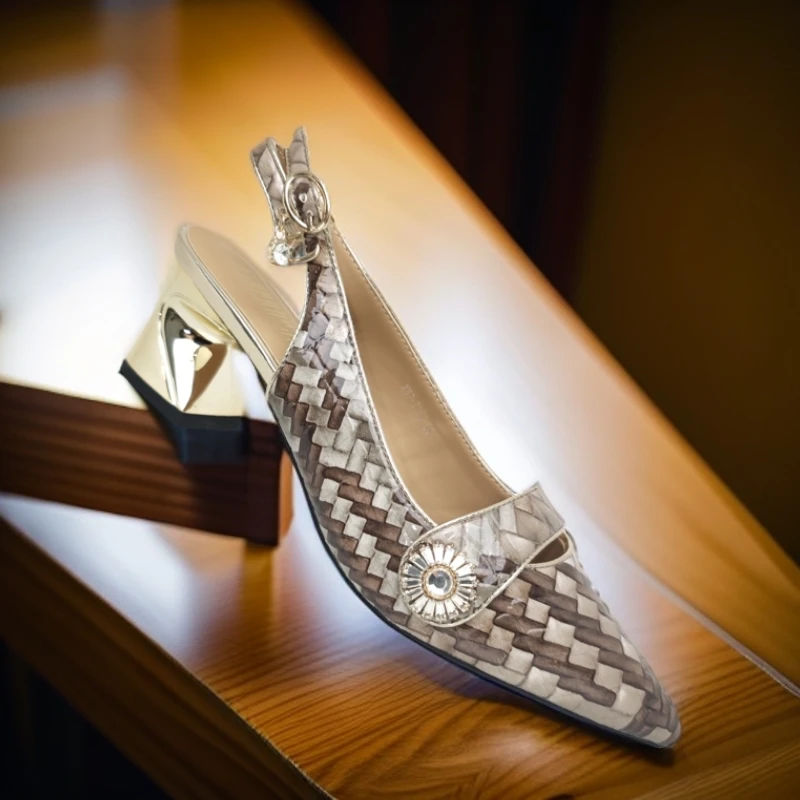 梵悦诗通勤气质时尚百搭春夏软底粗跟舒适尖头包头凉鞋  x87-t160